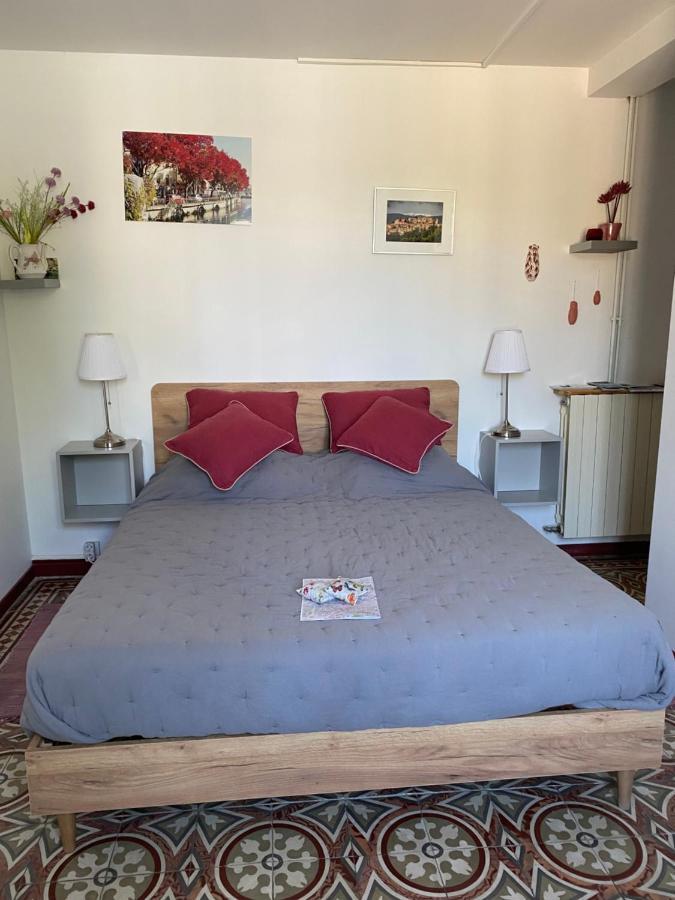 Cote Court Bed and Breakfast LʼIsle-sur-la-Sorgue Eksteriør billede